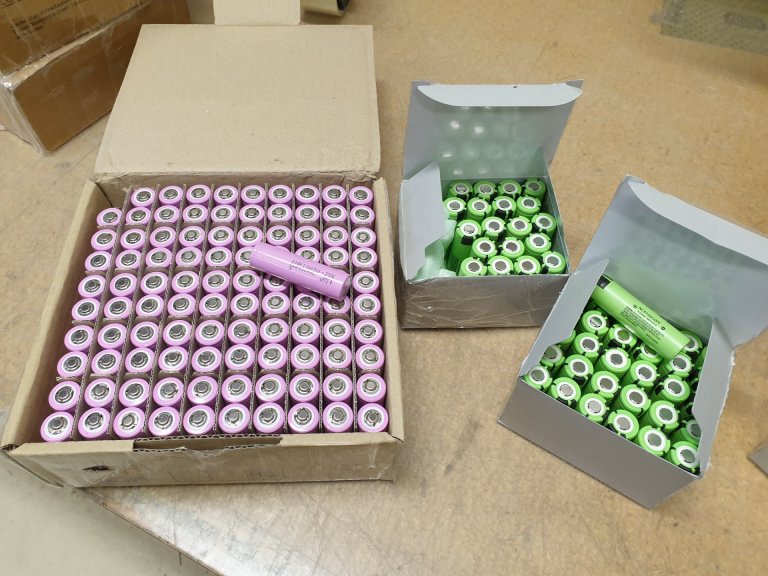 Panasonic og Samsung Li-Ion hleðslurafhlöður