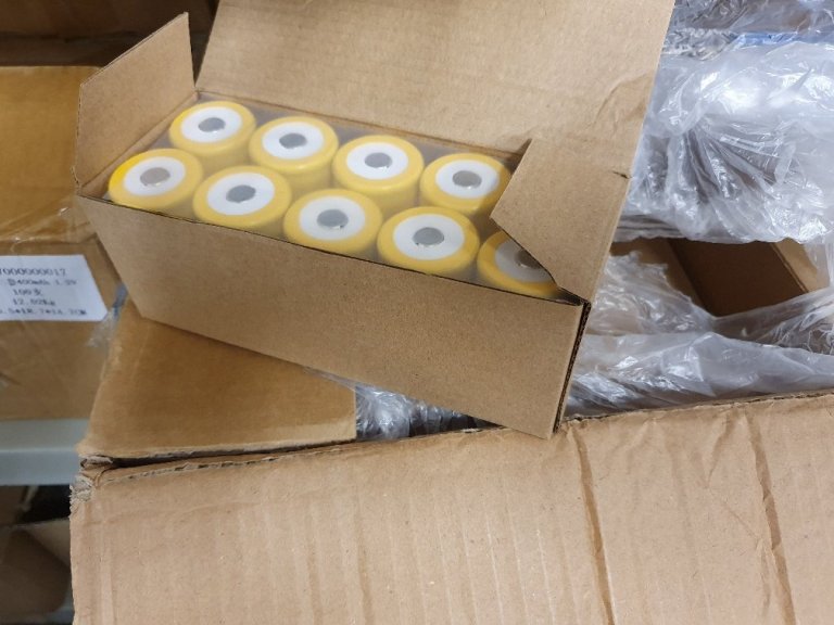 D4000 og AA1800 hleðslurafhlöður